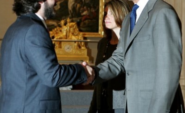 Los Príncipes saludan al presidente de Nuevas Generaciones, Ignacio Uriarte