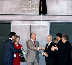 Don Juan Carlos y Sofia en el municipio grancanario de Galdar, donde visitaron el yacimiento arqueológico de la "Cueva Pintada", y descubrie