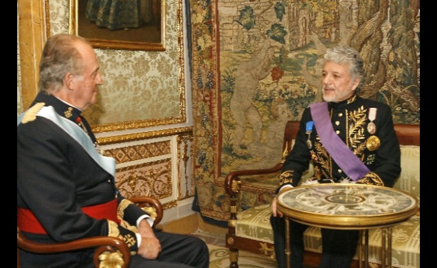 Su Majestad el Rey recibe las cartas credenciales del Embajador de la República de Perú, José Luis Pérez