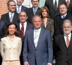 Su Majestad el Rey junto al Patronato de la Fundación Conocimiento y Desarrollo (CYD)
