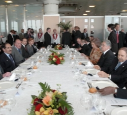 Los Reyes durante el almuerzo