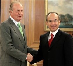 Su Majestad el Rey saluda al Presidente de los Estados Unidos Mexicanos