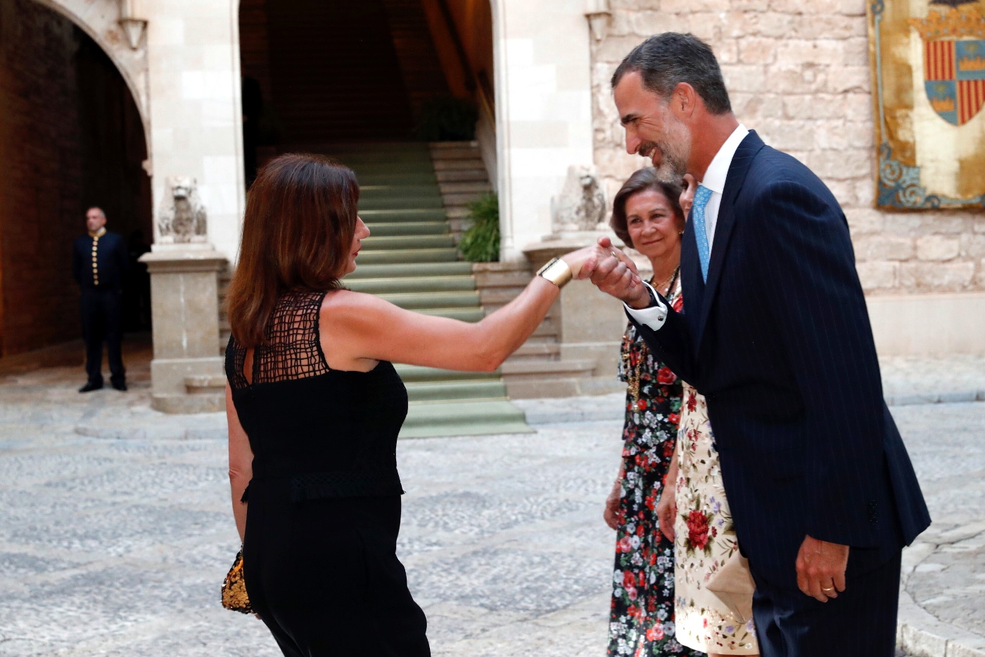 Los Reyes ofrecieron en el Palacio Real de La Almudaina una recepción a las autoridades