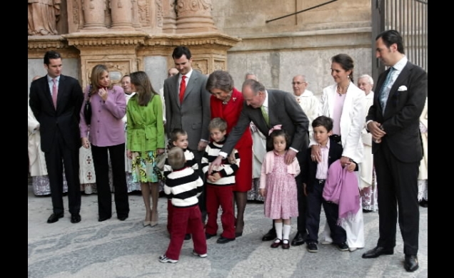 Los Reyes de España, los Príncipes de Asturias, los Duques de Lugo y los Duques de Palma a su llegada a la Catedral
