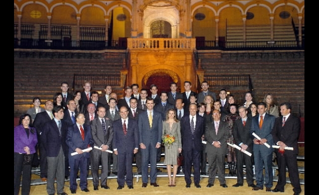 Los Príncipes de Asturias junto a los premiados