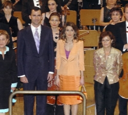 Los Príncipes junto a Carmen Caffarel y Carmen Calvo