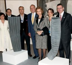Don Juan Carlos y Doña Sofia, acompañados por la ministra de Cultura, la vicepresidenta primera del Congreso, la directora de ARCO, el director Genera