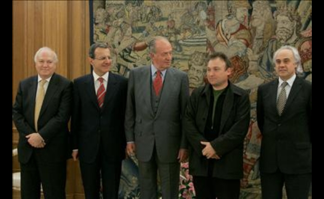 Su Majestad el Rey junto al ministro de Asuntos Exteriores Miguel Angel Moratinos, el secretario general adjunto de Naciones Unidas, Sergei Ordzhoniki