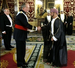 Su Majestad el Rey recibe las Credenciales del Embajador del Sultanato de Omán
