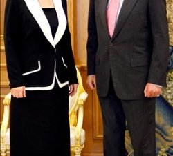 Don Juan Carlos recibe a la Primera Ministra de Nueva Zelanda, Helen Clark