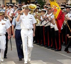 Su Alteza Real el Príncipe de Asturias pasa revista a las tropas