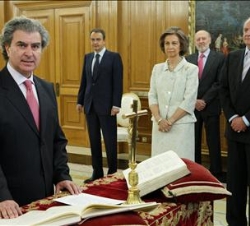 Promesa del nuevo ministro de Cultura, César Antonio Molina