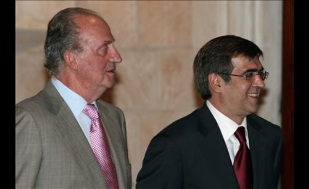 Don Juan Carlos, con el presidente del Gobierno de las Islas Baleares