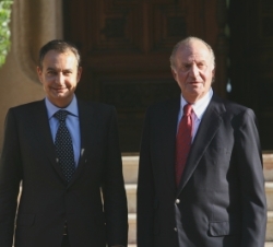 Su Majestad el Rey con el presidente del Gobierno, José Luis Rodríguez Zapatero