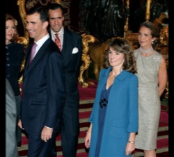 Los Príncipes de Asturias, los Duques de Lugo y la Infanta Cristina durante la recepción en el Palacio Real