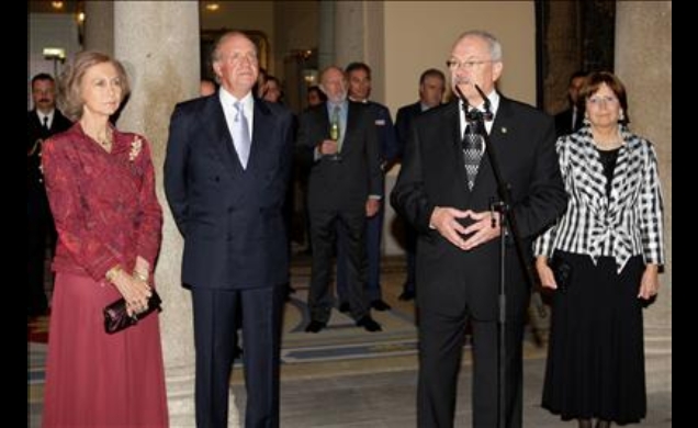 Sus Majestades los Reyes junto a Sus Excelencias el Presidente de la República Eslovaca y Señora, durante la recepción