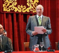 Su Majestad el Rey Juan Carlos durante su intervención tras recibir la Alta Distinción de la Generalitat