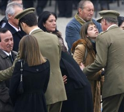 Sus Majestades los Reyes y Sus Altezas Reales los Príncipes de Asturias expresan sus condolencias a los familiares