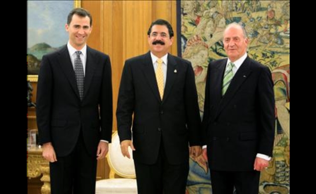Su Majestad el Rey y Su Alteza Real el Príncipe de Asturias, con el Presidente de la República de Honduras, José Manuel Zelaya Rosales