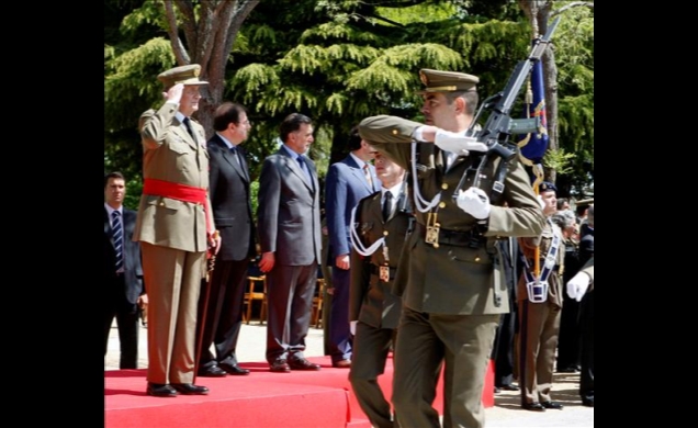 Su Majestad el Rey presidió, en Segovia, los actos militares con motivo de la conmemoración del Dos de Mayo