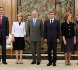 Sus Majestades los Reyes, Sus Altezas Reales los Príncipes de Asturias y Sus Excelencias el Presidente de la República de Bulgaria y su esposa
