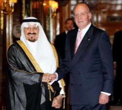 Don Juan Carlos junto a Su Alteza Real el Príncipe Heredero de Arabia Saudí