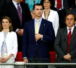 Sus Altezas Reales los Príncipes de Asturias durante el partido