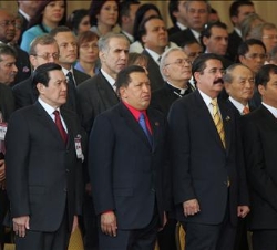 Su Alteza Real el Príncipe de Asturias junto a los Presidentes de Taiwán, Ma Ying-jeou, de Venezuela, Hugo Chávez, de Honduras, Manuel Zelaya, de Ecua