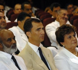 El Príncipe de Asturias, en la ceremonia de toma de posesión, junto al Presidente de Haití, René Preval