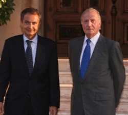 Su Majestad el Rey junto al presidente del Gobierno, José Luis Rodríguez Zapatero