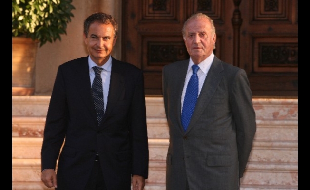 Su Majestad el Rey junto al presidente del Gobierno, José Luis Rodríguez Zapatero