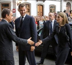 Recibimiento del presidente del Gobierno a los Príncipes de Asturias