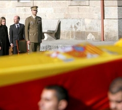 Los Príncipes de Asturias, durante el funeral