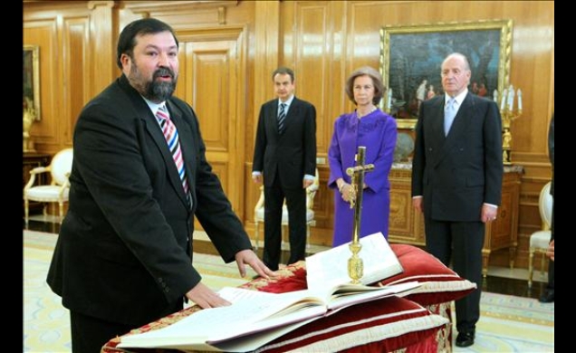 El nuevo ministro de Justicia promete su cargo ante Sus Majestades los Reyes