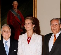 Doña Elena, con presidente del Tribunal Supremo y del Consejo General del Poder Judicial, Carlos Dívar, y el presidente del Consejo de Administración 