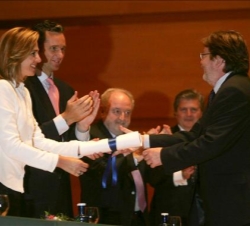 Ángel Gonzalo recibe el galardón de manos de la Infanta Doña Cristina