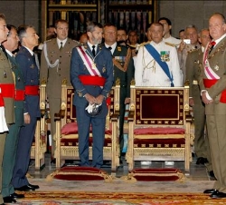 Don Juan Carlos y Don Felipe durante la celebración del Capítulo