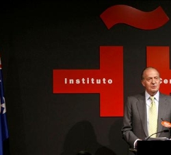 Don Juan Carlos durante su intervención en el Instituto Cervantes de Sydney
