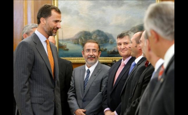 El Príncipe, con los representantes de la Confederación Regional de Organizadores Empresariales de Murcia, durante la audiencia