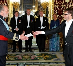 El nuevo embajador de Finlandia entrega sus credenciales a Su Majestad