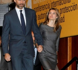 Sus Altezas Reales los Príncipes de Asturias a su llegada al Palacio de Congresos