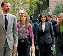 Sus Altezas Reales los Príncipes de Asturias, a su llegada a la sede de la Residencia de Estudiantes