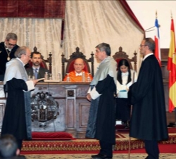 Don Felipe, durante el acto de investidura del Presidente de la República de Costa Rica como Doctor Honoris Causa