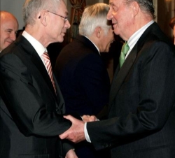 Saludo entre Su Majestad el Rey y el presidente del Consejo Europeo, Herman Van Rompuy