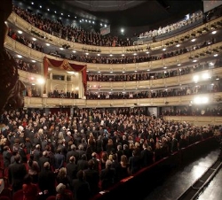 Vista general del Teatro Real durante el acto