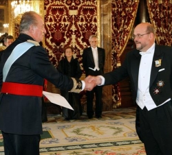 El nuevo embajador de Austria entrega sus credenciales a Don Juan Carlos