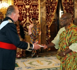 El Rey recibe las credenciales del nuevo embajador de Ghana