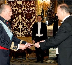 El Rey recibe las credenciales del nuevo embajador de Albania