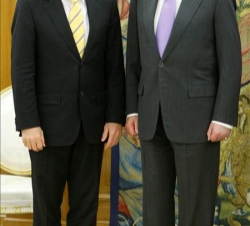 Su Majestad el Rey junto al Sr. Stephen Smith, ministro de Asuntos Exteriores de Australia