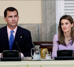 Don Felipe y Doña Letizia durante la reunión